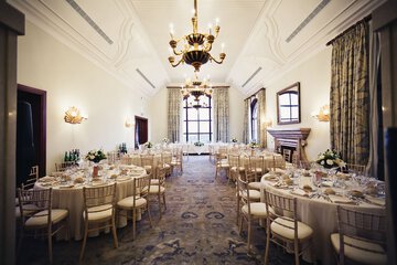 Banquet hall