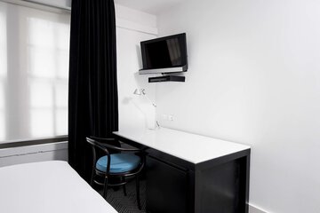 In-room business center