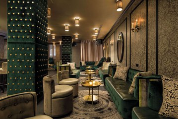 Hotel Interior 7 of 82