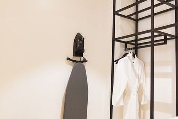 Iron/ironing board
