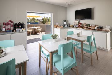 Breakfast area