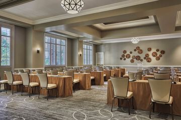 Business Center 81 of 84