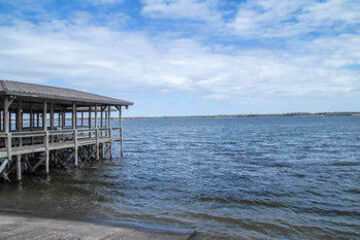 Dock