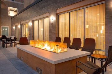 Hotel Exterior 34 of 34