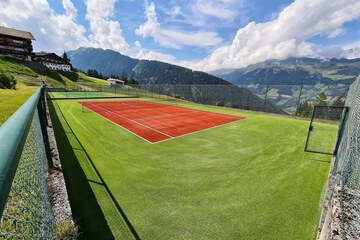 Tennis court
