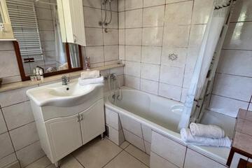 Photo 34