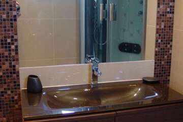 Bathroom sink
