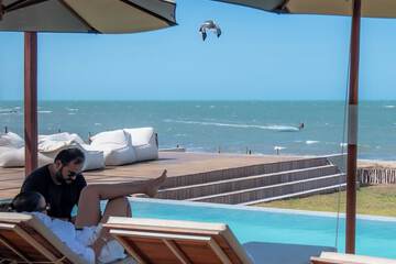 Infinity pool
