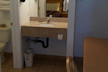 Bathroom sink