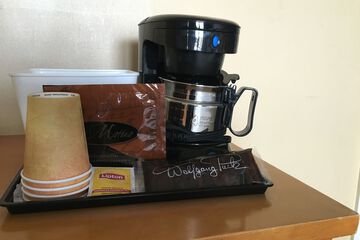 Breakfast/Coffee Service 12 of 21