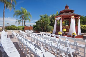 Ballroom/Hall 48 of 52