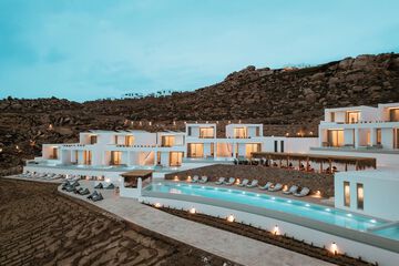 Front of property - evening/night