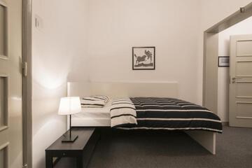 Photo 51