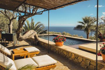 Private pool
