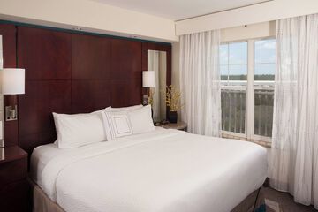 Room 17 of 39