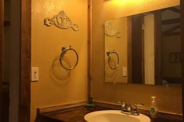 Bathroom sink