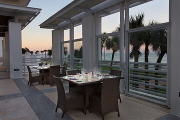 Hotel 5 of 134