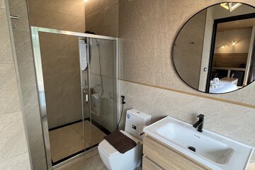 Bathroom shower
