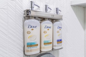 Bathroom amenities