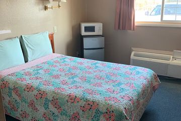 Room 8 of 11
