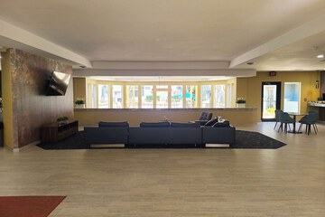 Endeavor Inn & Suites Trademark Collection by Wyndham