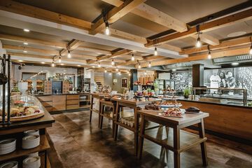 Breakfast buffet