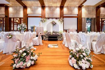Indoor wedding