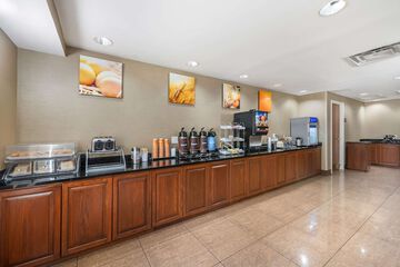 Breakfast/Coffee Service 31 of 34