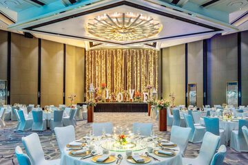 Indoor wedding