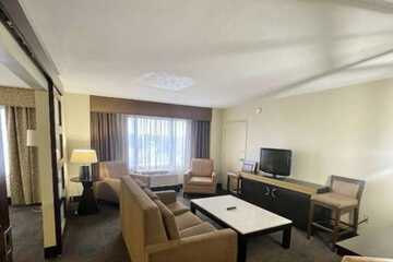 Room 15 of 25