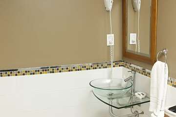 Bathroom sink