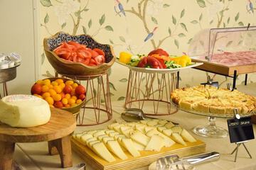 Breakfast buffet