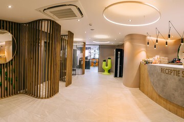 Spa reception