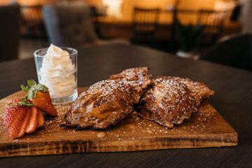 Breakfast/Coffee Service 121 of 144