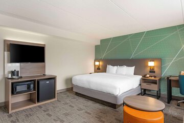 Room 21 of 32