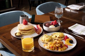 Breakfast/Coffee Service 42 of 55