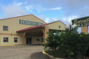 Executive Inn & Suites Schulenburg
