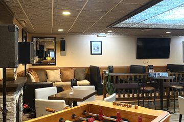 Sports bar