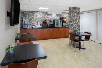 Breakfast area