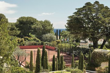 Tennis court