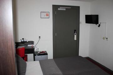 Photo 19