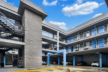Hollywood Inn Express LAX