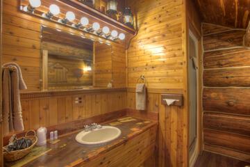 Bathroom sink