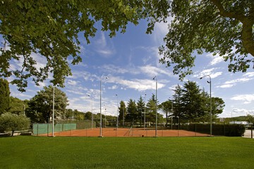 Tennis court