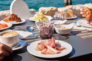 Breakfast meal
