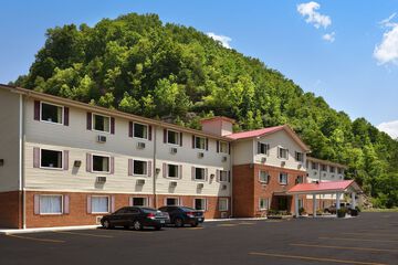 Super 8 by Wyndham Prestonsburg