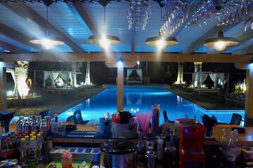 Poolside bar