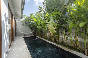 Private pool