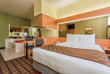 Room 14 of 32