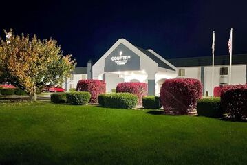 Country Inn & Suites by Radisson Battle Creek, MI